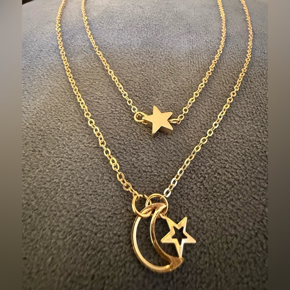 Gold Star & Crescent Layered Necklace - Women Jewelry - Picture 6 of 7